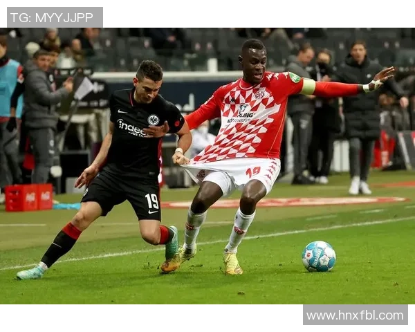 法兰克福足球俱乐部球星介绍与历史贡献分析