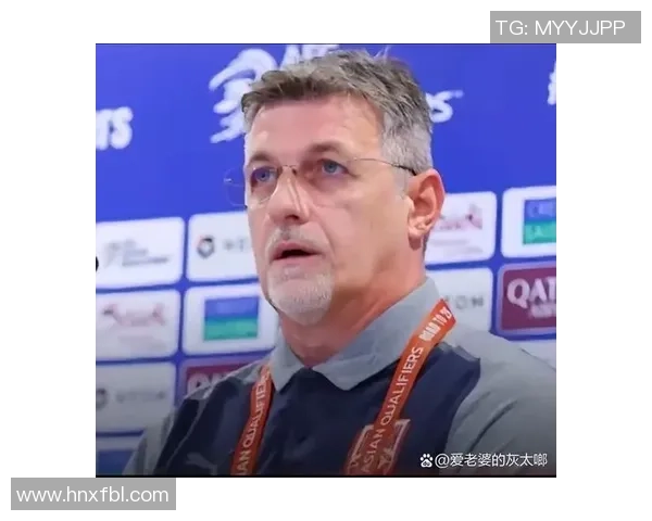 足球球星脾气大引发赛场争议队友教练裁判均成情绪宣泄对象